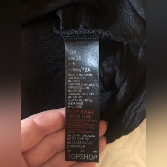 Black tube skirt from Top Shop size 6 - Picture 5 of 5